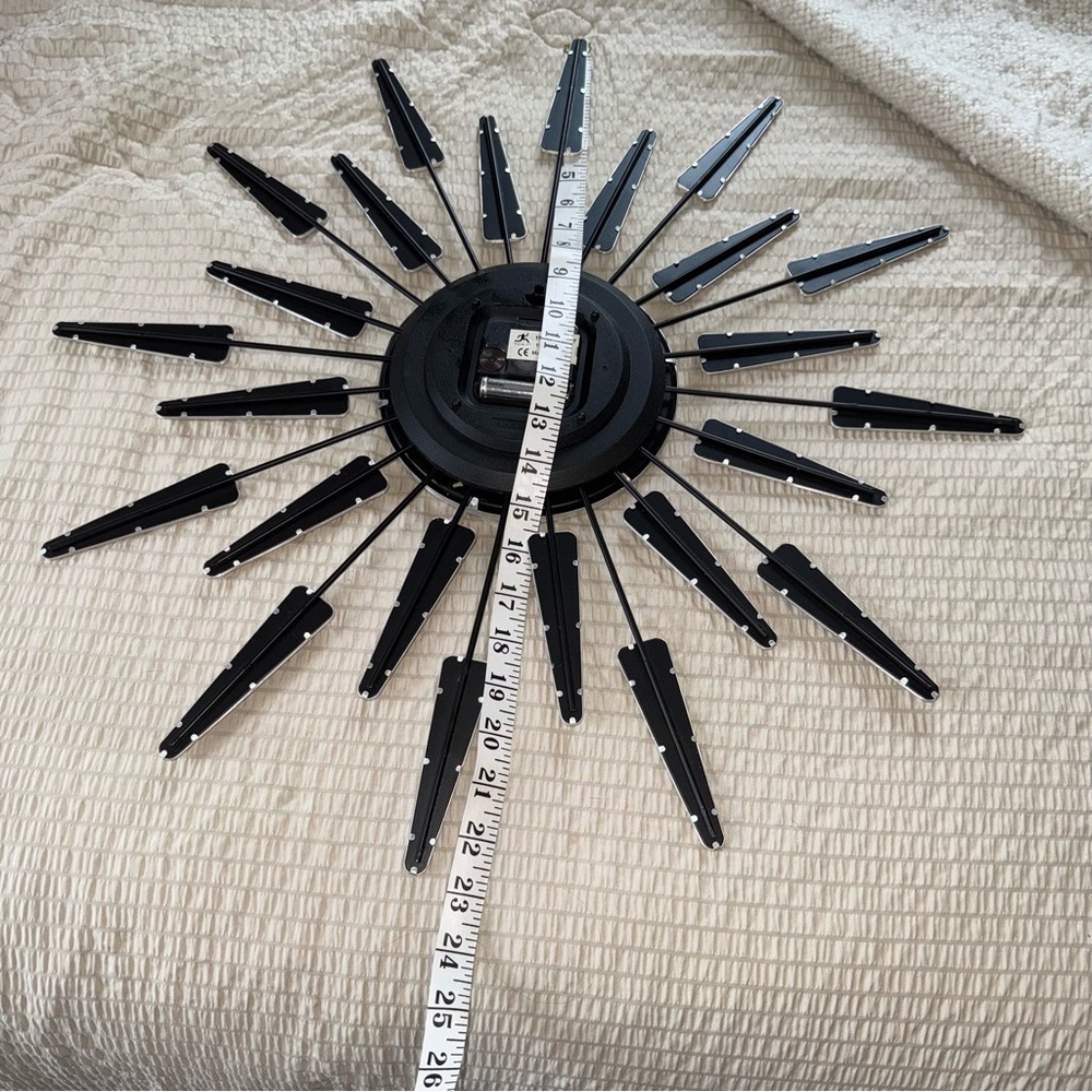 SOLD!! 🛑 MCM Repro Infinity Instruments Starburst Clock - Picture 8 of 8